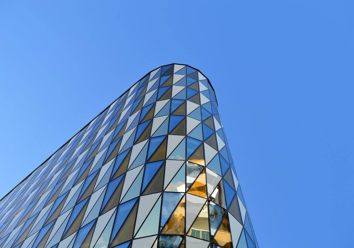 欧冠前瞻：英超三队同日出征，曼城喜鹊主场遇劲敌，蓝军客场战黑马